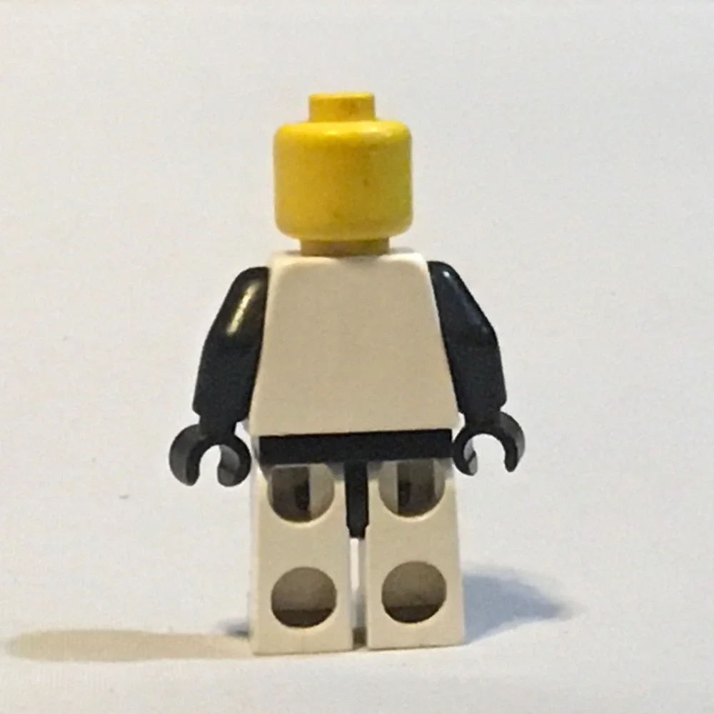 Space‎ LEGO Blacktron II Tri-Wheeled Tyrax (6851)